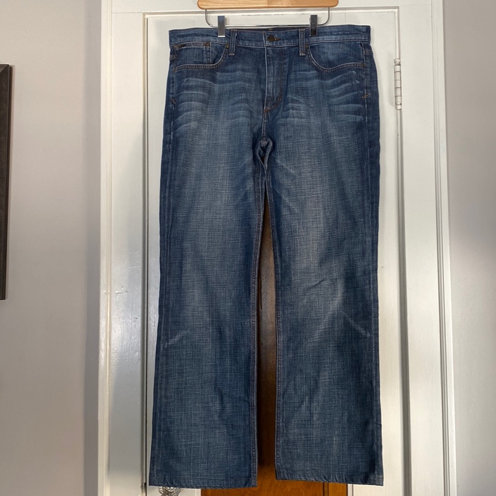 Joe’s Classic Fit in Oliver Wash Denim